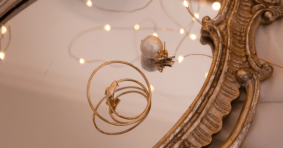 Guida Regali di Natale per lei 2025: idee eleganti e personalizzabili - Myoh Jewelry