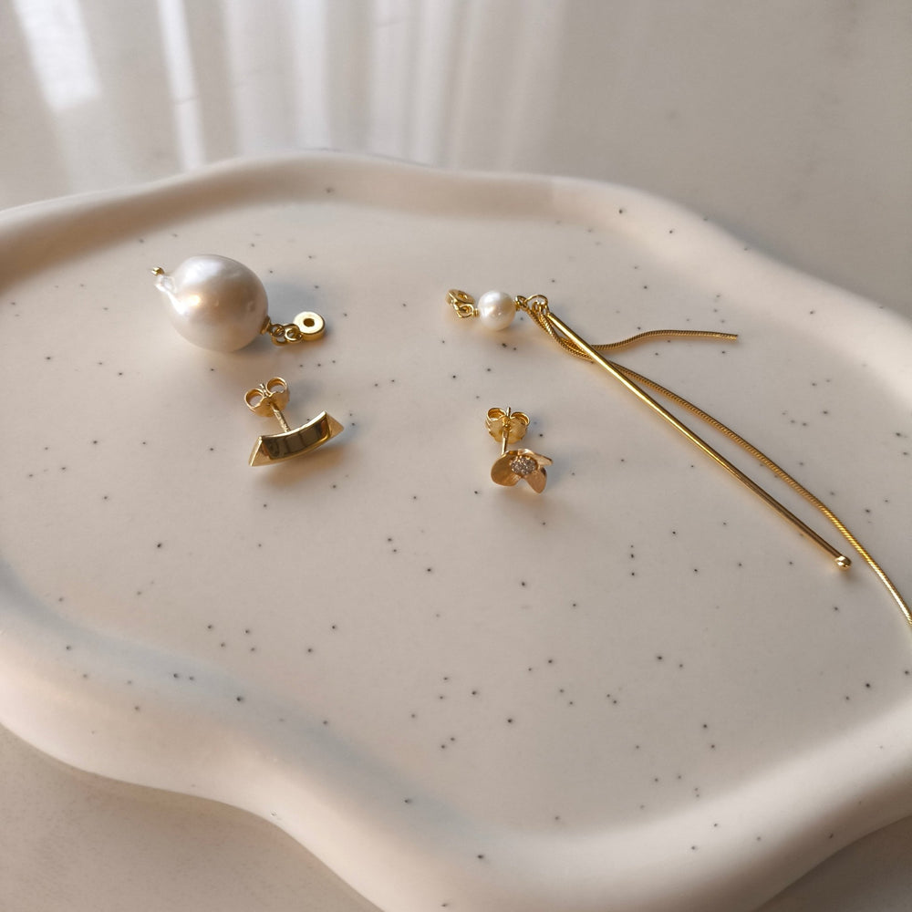 
                  
                    Meteora Ear Charm - Myoh Jewelry
                  
                