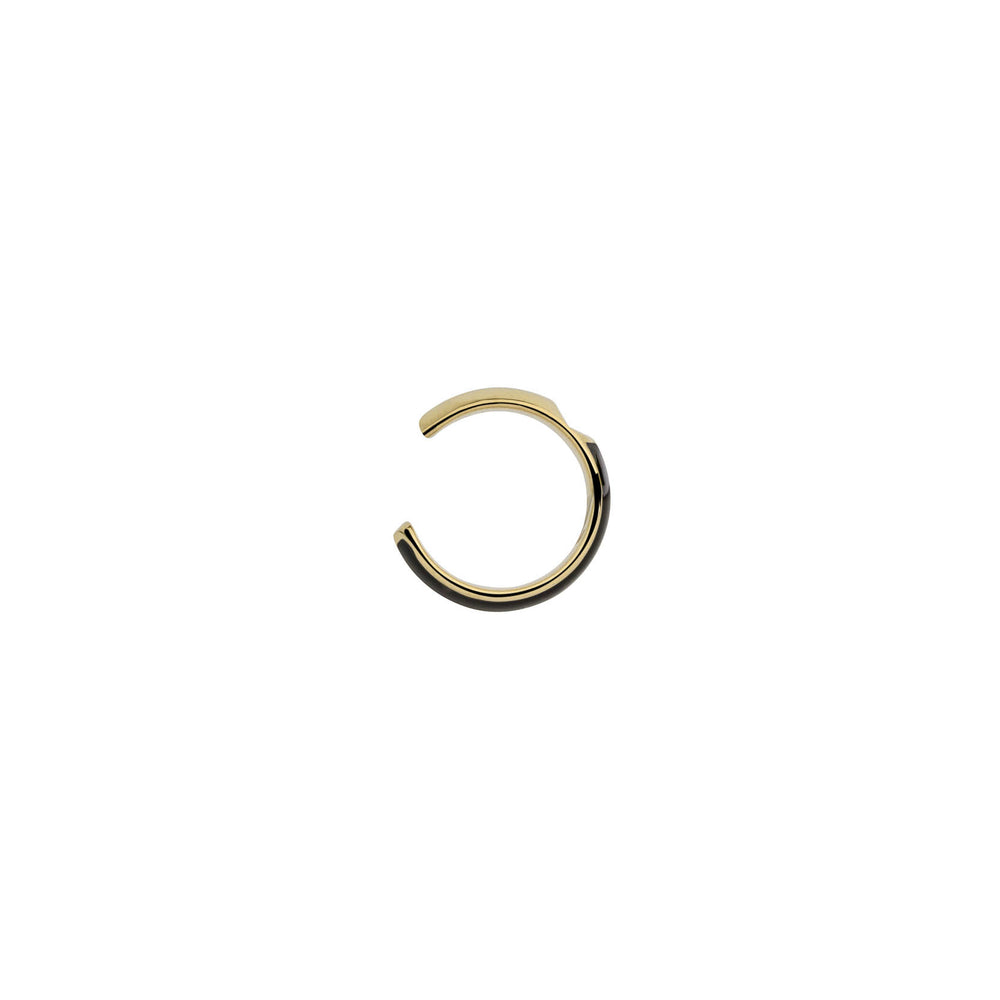 
                  
                    Dettaglio laterale ear cuff Orbita nero, design ergonomico per massimo comfort | MyOh Luxury System
Ergonomic profile of black enameled orbital cuff | MyOh Handcrafted Collection

                  
                